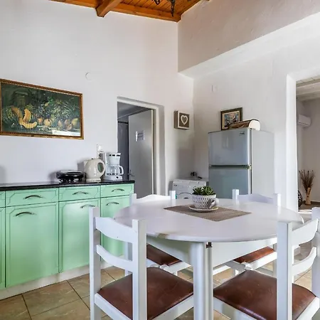 Skopelos Amigdalia *